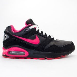Nike Air Max Navigate Leather Sneaker